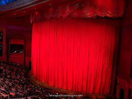 What To Wear To O By Cirque Du Soleil Show? | Dress Code