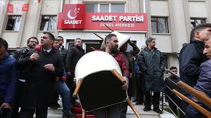 Edinilen bilgiye göre, parti yetkilileri, geçici süreliğine balgat'taki eğitim merkezini kullanan saadet partisi için yeni genel merkez binası buldu. Saadet Partisi Genel Merkez Binasi Tahliye Ediliyor