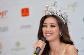 Khánh hòa nguyễn trần khánh vân, sinh năm 1995, vượt 43 thí sinh giành vương miện hoa hậu hoàn vũ việt nam 2019, tối 7/12. Nhan Sáº¯c Tan Hoa Háº­u Hoan VÅ© Khanh Van Va 2 A Háº­u Sao Viá»‡t Viá»‡t Giáº£i Tri
