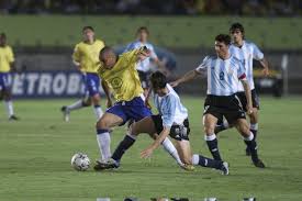 O último jogo da argentina antes da copa américa contou com mais um show de lionel messi. Brasil X Argentina O Classico Sul Americano Em Imagens Historicas Veja