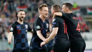 أعلن زلاتكو داليتش، المدير الفني لمنتخب كرواتيا، تشكيل منتخب بلاده لمباراة أسكتلندا، اليوم الثلاثاء، في الجولة الثالثة للمجموعة الرابعة بكأس الأمم الأوروبية يورو 2020. ÙƒØ±ÙˆØ§ØªÙŠØ§ ØªØªØ³Ù„Ø­ Ø¨Ø¬ÙŠÙ„ Ø¬Ø¯ÙŠØ¯ Ù„Ù„Ø°Ù‡Ø§Ø¨ Ø¨Ø¹ÙŠØ¯Ø§ ÙÙŠ ÙƒØ£Ø³ Ø£Ù…Ù… Ø£ÙˆØ±ÙˆØ¨Ø§ 2020 ØµØ­Ø§ÙØ© Ø§Ù„Ø¬Ø¯ÙŠØ¯ Ø±ÙŠØ§Ø¶Ø©