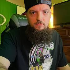 Troy Biddle's Instagram, Twitter & Facebook