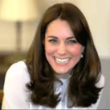 English Movie Actress Elle Fanning Biography, News, Photos, Videos