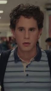 Kristen Eaves's Instagram, Twitter & Facebook