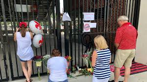 Including memorial flowers, casket choices, suitable music selection, and local accommodations. Funeral Arrangements Set For Ul Coach Tony Robichaux