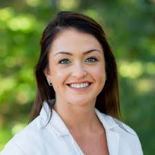 Brianna Weller's Instagram, Twitter & Facebook