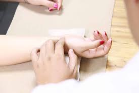 Un coloris idéal pour french, nail art. Quelle Manucure Choisir