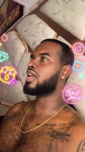 Alejandro Argueta, gracias por tu valioso apoyo en mi LIVE. Seguiré  esforzándome para crear contenido LIVE aún mejor.#tiktoklive  #livehighlights #livegift #hatandmustache #sunglasses