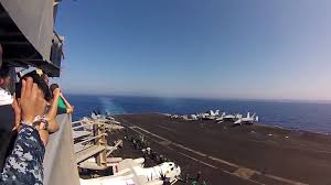 Par exemple, la vitesse du son est de 1234,8 km/h au niveau de la mer et de 1066 km/h à 11 000m. Un Avion De Chasse Passe Le Mur Du Son Video Dailymotion