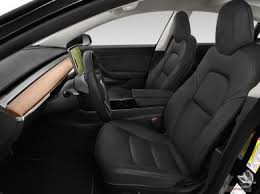 The interior features include tacho meter, electronic multi tripmeter, leather seats, leather steering wheel, digital clock, digital odometer and electric. Euqe6varfe4zzm