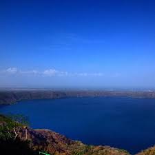 Si va en los días que el cielo está despejado podrá ver a lo lejos el lago de nicaragua y las isletas de granada. You Are On Top Of The World Review Of Mirador De Catarina Catarina Nicaragua Tripadvisor