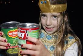 Photos, video: Wilton Girl Scouts trick-or-treat for hunger