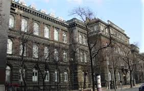 Semmelweis university, based in budapest, hungary, has been a leading biomedical institution of higher education in hungary and central europe for the last 250 years. Felujitjak A Semmelweis Egyetem Ii Szamu Belgyogyaszati Klinikajat Pestbuda