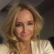 Diana Cobos (@dcobys)