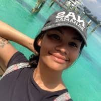 Amber Henke's Instagram, Twitter & Facebook