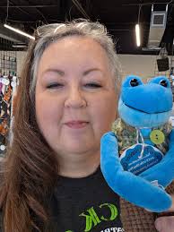 Froggie hairpins I found at the renaissance festival ! So cute~ 🐸