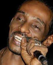 Iconic Sudanese Singer Mahmoud AbdelAziz (Al-hoot) 1967-2013 Sudanese  singer-songwriter. Called "Sudan's idol of the youth”, #SudaneseCulture  محمود عبدالعزيز (الحوت) 2013-1967 من أكثر الفنانين الشباب حضوراً وتاثيراً,  له الكثير من الأعمال الفنية ...