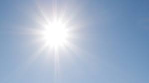 Im osten geht die sonne auf, im süden steigt sie hoch hinauf, im westen wird sie untergehen, im norden ist sie nie zu sehen. Sonnenaufgang Sonnenuntergang Sonne Im Juli Tiefer Kurzer Weit Weg Sternenhimmel Br Wissen