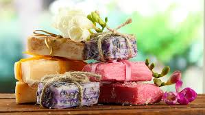 как сделать жидкое мыло в домашних условиях из обмылков Chto Sdelat Iz Ostatkov Myla Iz Othodov V Dohody Kak Sdelat Mylo Iz Obmylkov V Domashnih Usloviyah Pena Dlya Vanny Iz Obmylkov