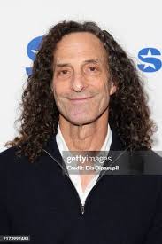 17 Photos & High Res Pictures