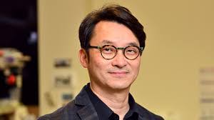 Samuel Yip's Instagram, Twitter & Facebook