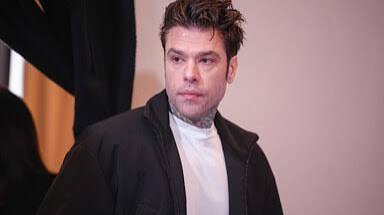 Fedez a Corona: "Ho dato uno schiaffo a quel ragazzo perché era aggressivo"