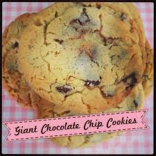 When it comes to cookies, no one can ever resist chocolate chip cookies, right? Giant Chocolate Chip Cookies Kateskabin