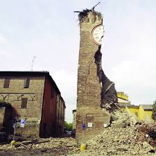 Various interconnected people struggle to survive when an earthquake of unimaginable magnitude hits los angeles, california. La Torre Dell Orologio Di Finale Emilia Modena Dopo Il Terremoto Del Download Scientific Diagram