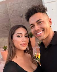 Amariz Leary Gonzalez added a new...