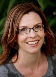 Ellen Connell's Instagram, Twitter & Facebook