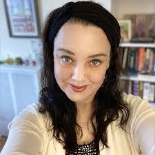 Kelsey Main's Instagram, Twitter & Facebook