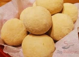 Mehl Wasser Salz Und Hefe Schon Sind Die Hausgemachten Brotchen Fertig Top Rezepte De Rezept Snack Ideen Lebensmittel Essen Hausgemachtes Brot