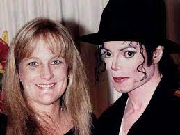 Michael jackson with some young tunisian friends. Inside Michael Jackson S Second Marriage And How He Snatched Their Children Mirror Online