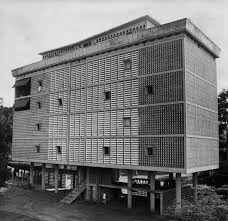 Societe Generale Bank Abidjan Ivory Coast Henri Chomette 1955 Modern Architecture Design Architecture Archi Design