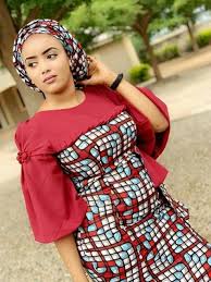 Modele de robe en pagne woodin 2019 recherche google tenue. Pin By Diaminatou Soumare On Modeles De Taille Basse Latest African Fashion Dresses African Print Fashion Dresses African Clothing Styles