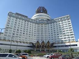 The rooms at the genting hotel are beautifully styled in rich, warm colours that really lend to the air of luxury the characterises this hotel parking is provided by the maple manor meet and greet service. Genting Highlands Covid 19 Cases Coronavirus Cases In Genting Highlands Lockdown