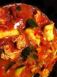 Poulet Basquaise Aux Courgettes 0 Mg Recette Poulet Basquaise Recette Poulet Recettes De Cuisine