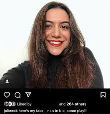 Julie Eckstein's Instagram, Twitter & Facebook