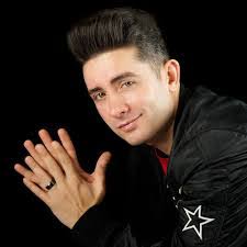 David Elgin's Instagram, Twitter & Facebook