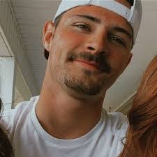 Jocelyn Burr's Instagram, Twitter & Facebook