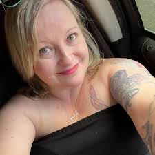 BullyPride Prod YOLO is looking for one more approved female 😎