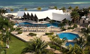 10 Hoteles En Cancun Mas Baratos Que Una Ida Al Cine Ocean Spa Ocean Spa Cancun Cancun Hotels