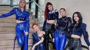 Red velvet second mini album, the velvet was released on march 17, 2016. Every Thing You Must Know About Red Velvet S Members Read Here Iwmbuzz