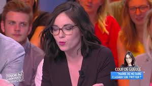 Le présentateur cyril hanouna est connu pour créer la polémique dans son émission. Agathe Auproux Quitte Touche Pas A Mon Poste Tpmp Stars Actu
