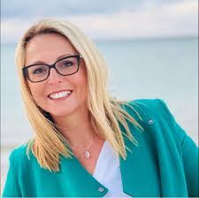 Vanessa Leigh's Instagram, Twitter & Facebook