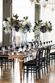 24 Cool Minimalist Wedding Decor Ideas Wedding Forward Minimalist Wedding Decor Minimalist Wedding Reception Modern Minimalist Wedding