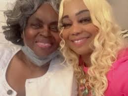 It was an honor to celebrate my mother, along with others this weekend.  Yesterday, I hosted my 5th annual Mother's Day brunch in my home! The food  and entertainment were amazing! I