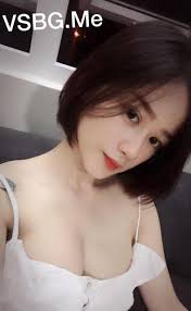Gần nhất, thu thủy đăng tải lại bức ảnh cô đăng quang ngôi vị hoa hậu việt nam cách đây 27 năm và tấm hình hiện tại. Ghim Tren H