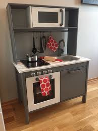 ikea hack duktig diy kitchen children toys ikea keuken speelgoed keuken keuken pimpen