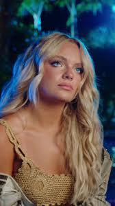 Josie Kile's Instagram, Twitter & Facebook